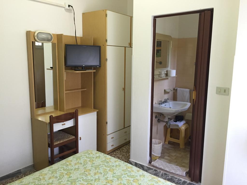 Hotel Toledo Rimini Quarto foto