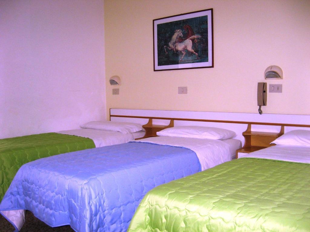 Hotel Toledo Rimini Quarto foto